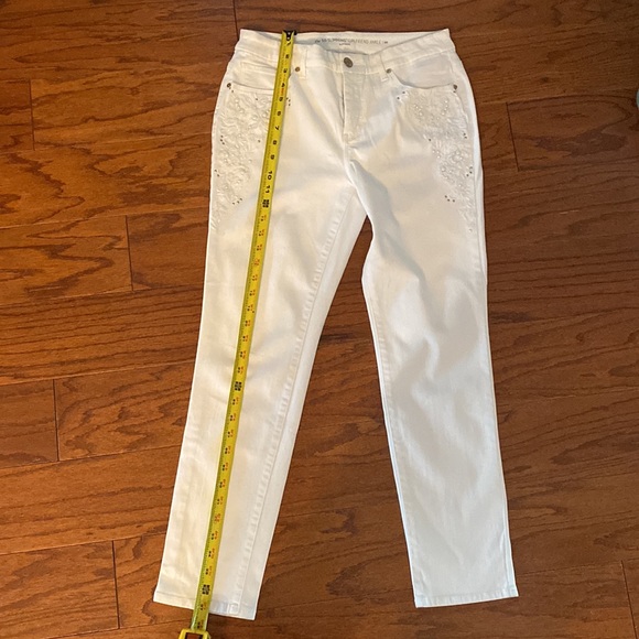 Chico’s So slimming girlfriend ankle white denim jeans size reg 0/ Medium - Picture 11 of 12
